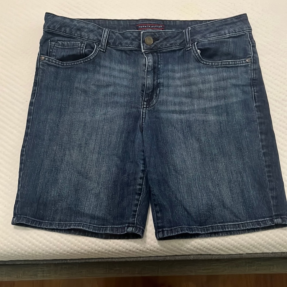 Tommy Hilfiger distressed jean shorts